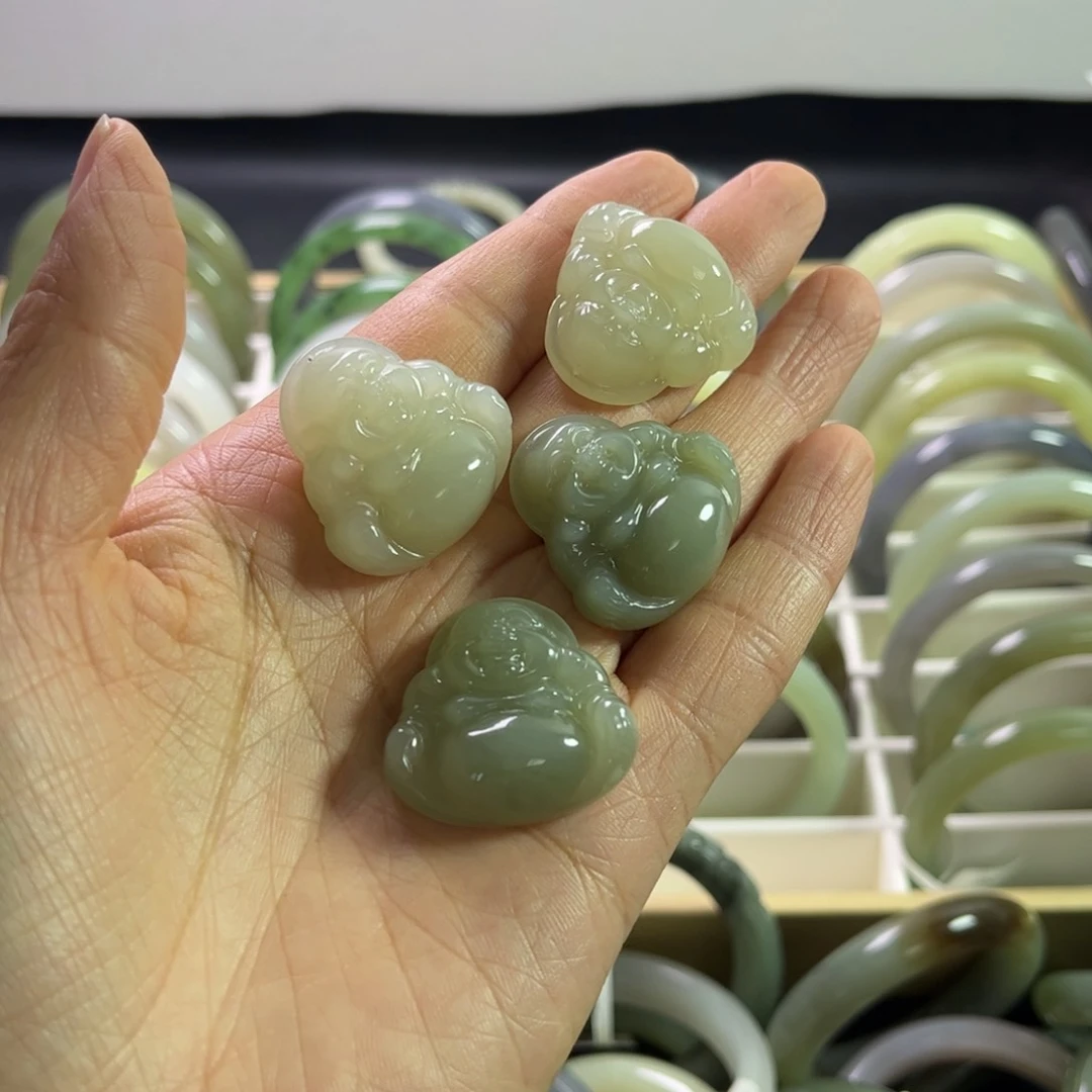 和田玉未镶嵌吊坠(不含链)威**石