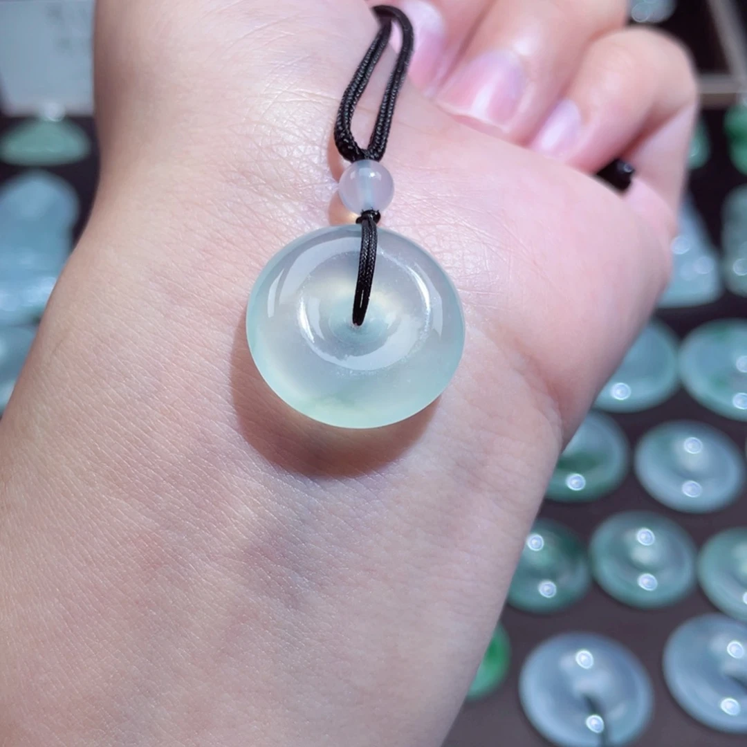 颈饰未镶嵌翡翠扣子