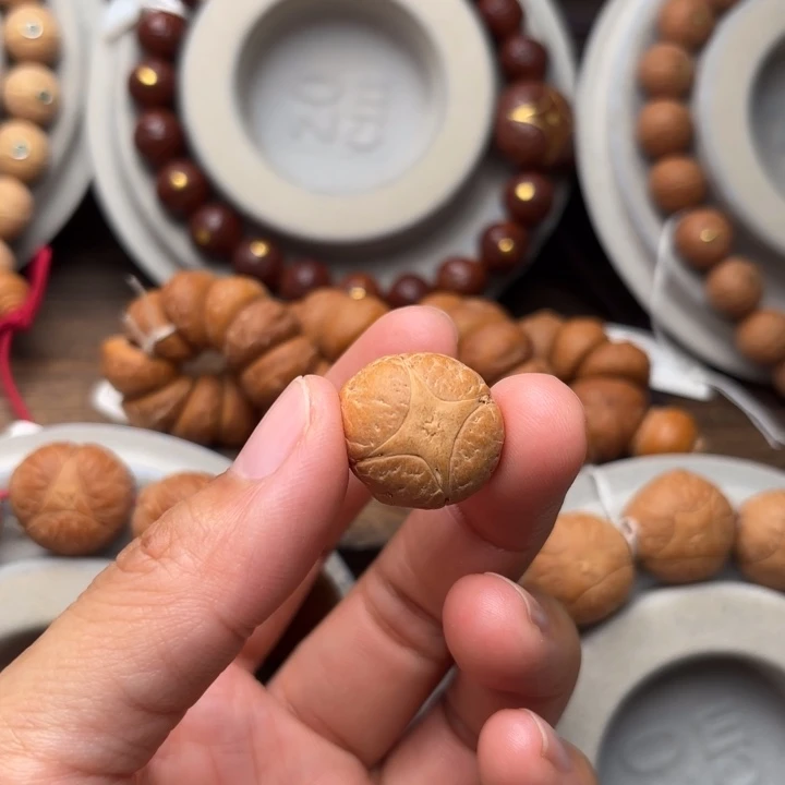 凤眼菩提吊坠白***味18m m单颗