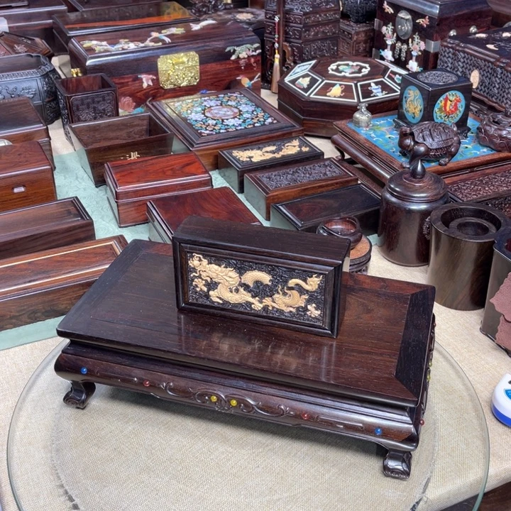 紫檀木类成套家具