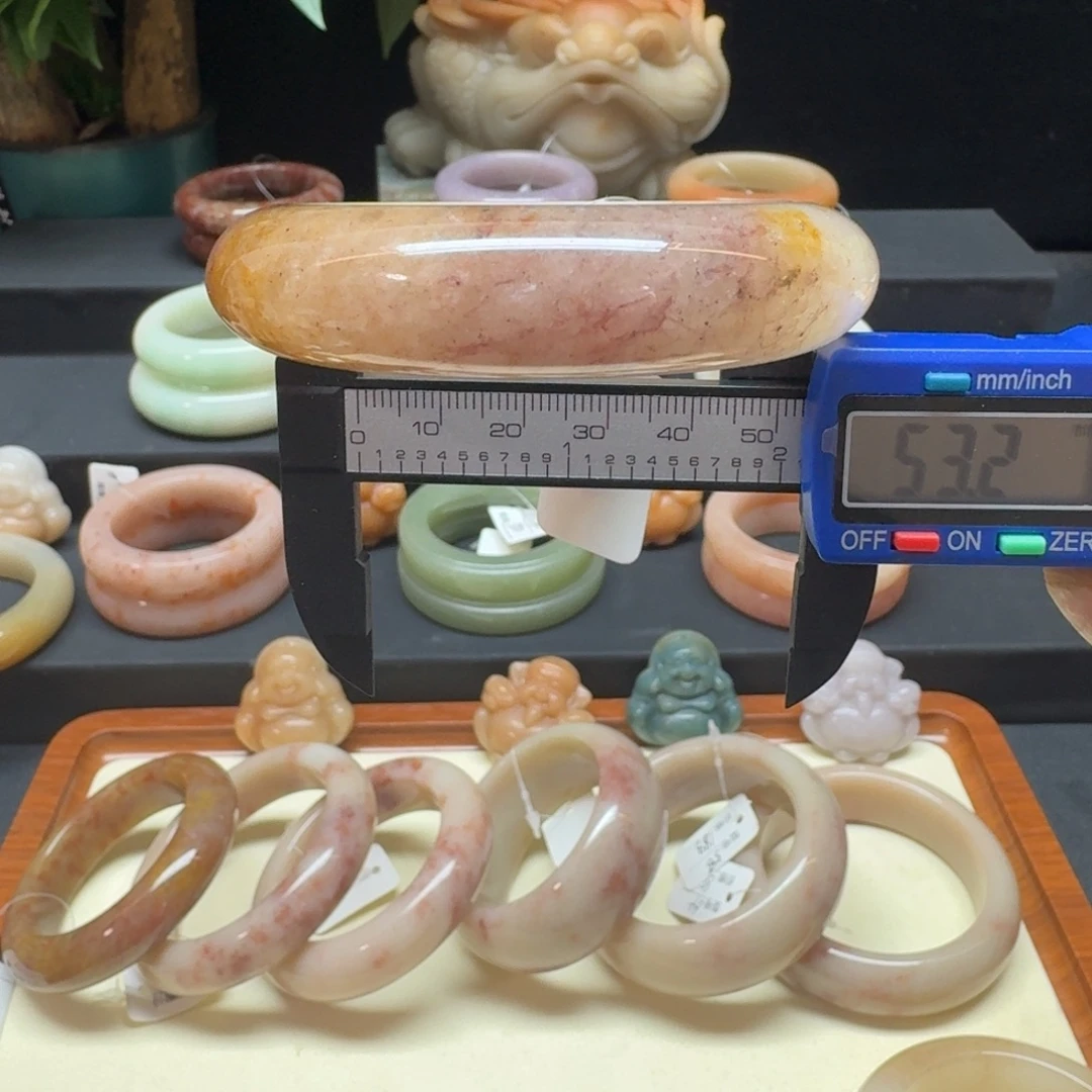 石英质玉未镶嵌手镯
