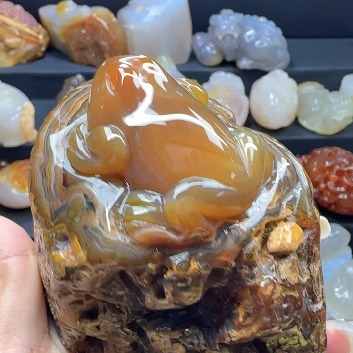 玛瑙/玉髓合金摆件782克重