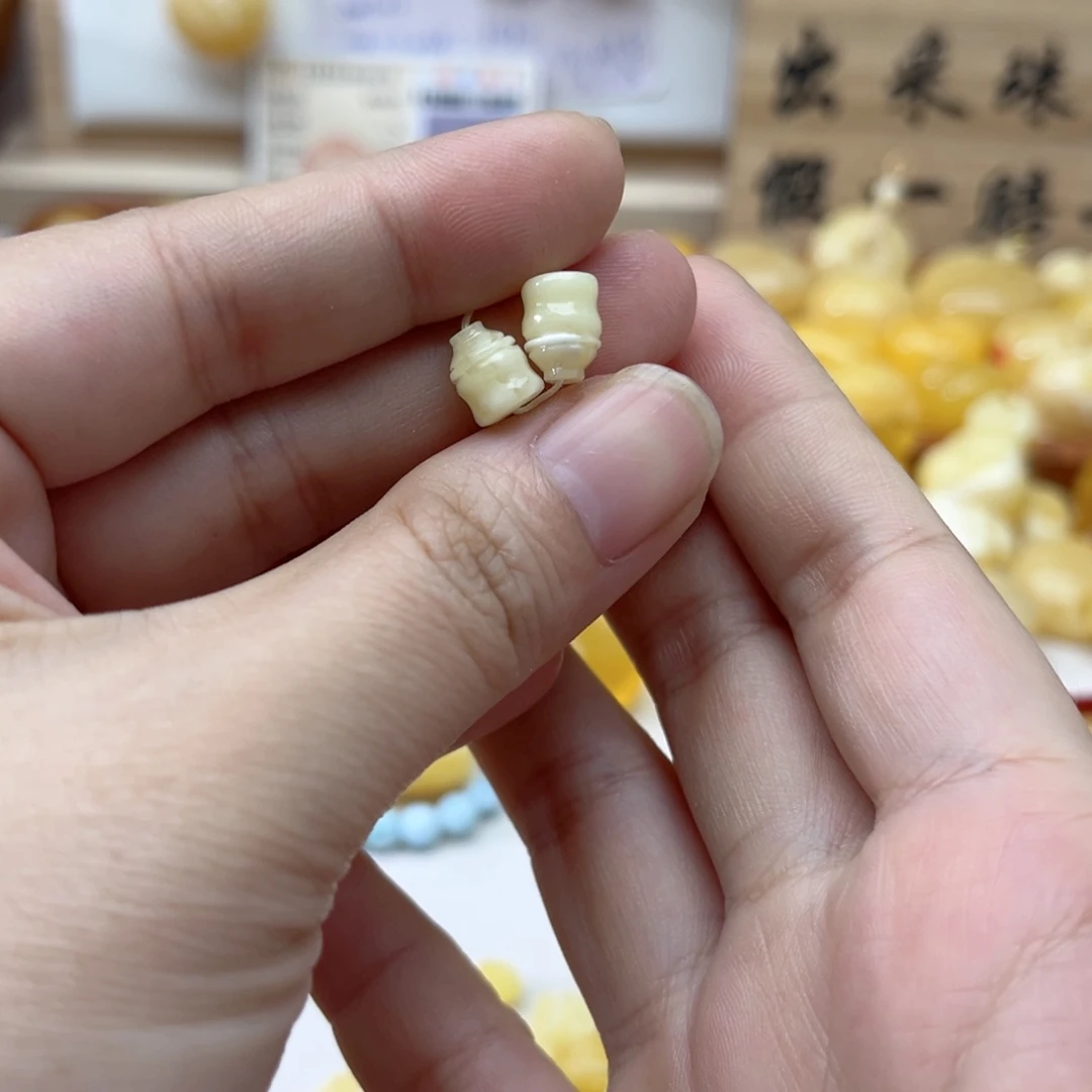 裸石蜜蜡未镶嵌配饰
