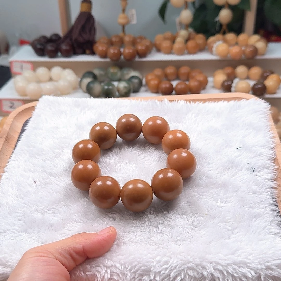 燕***子吊坠菩提根/象牙果