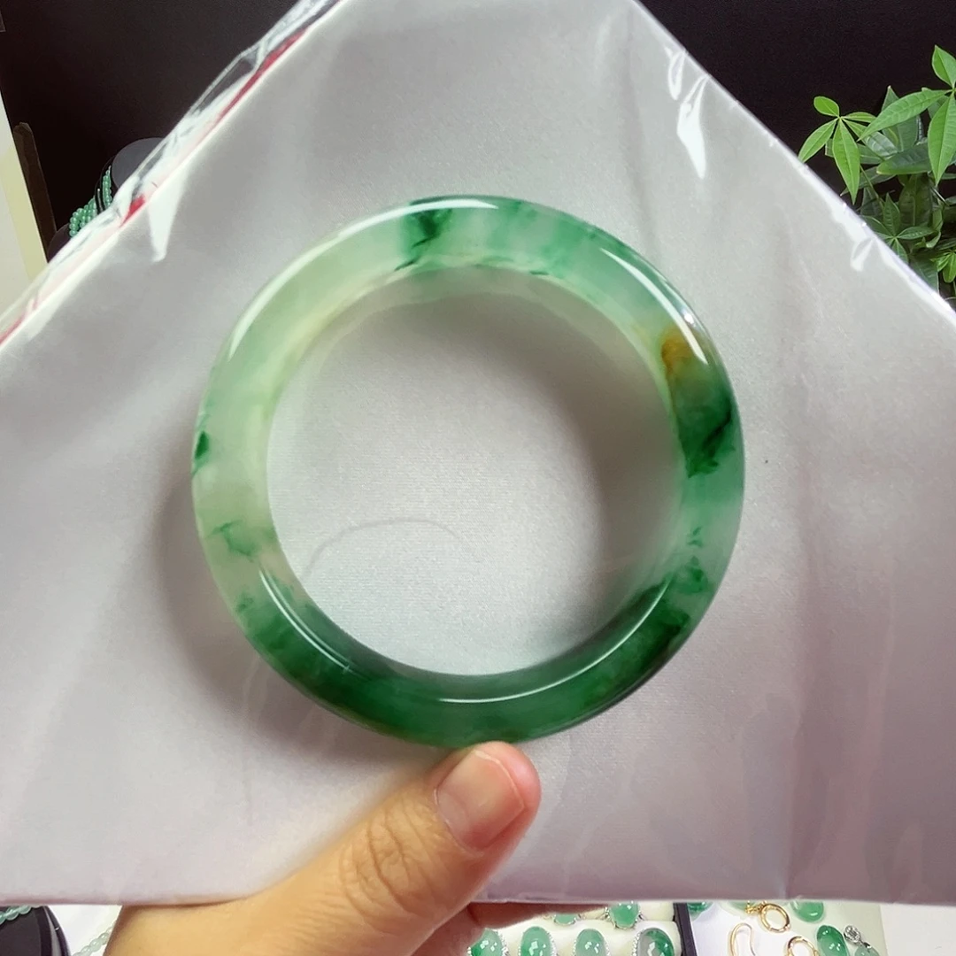 未镶嵌手镯石英质玉62.8