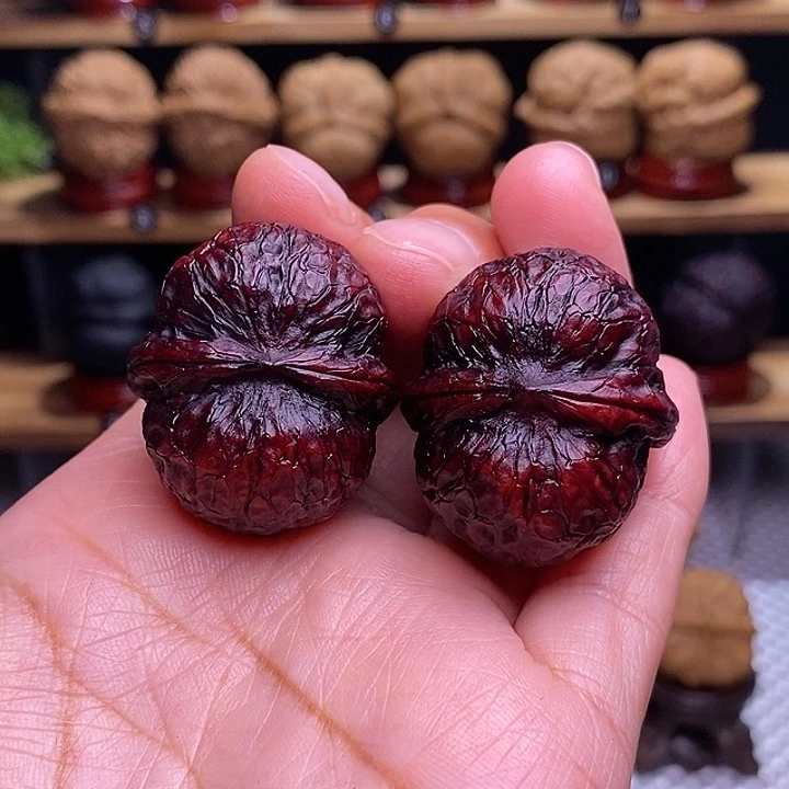 文玩核桃把件椰****啡金印元宝86