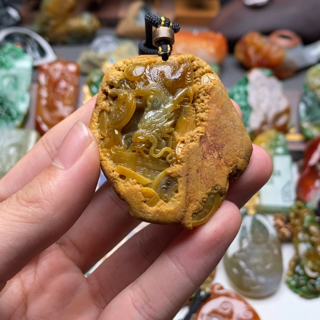 【闪购商品】翡翠颈饰未镶嵌一