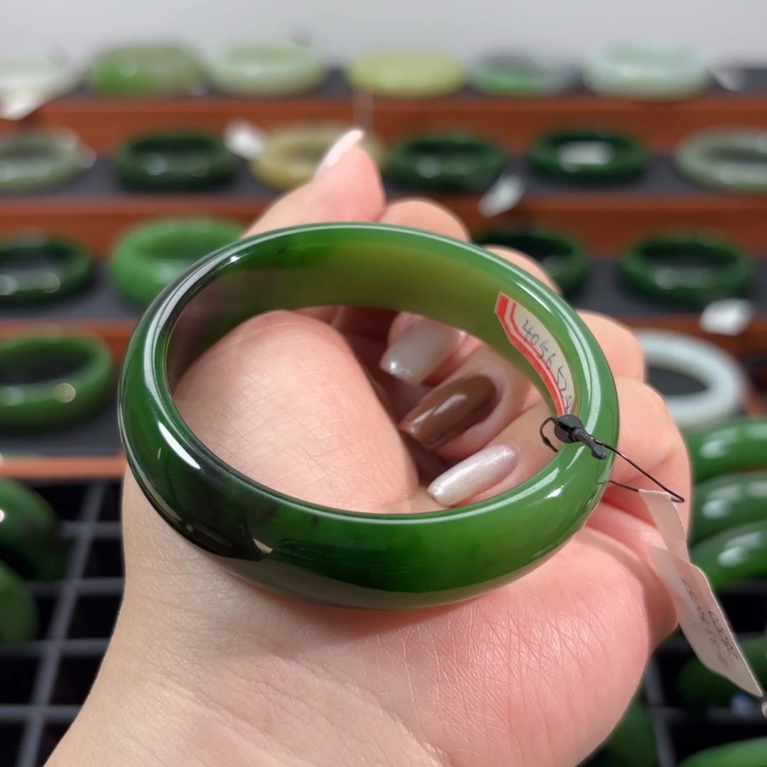 和田玉未镶嵌手镯57