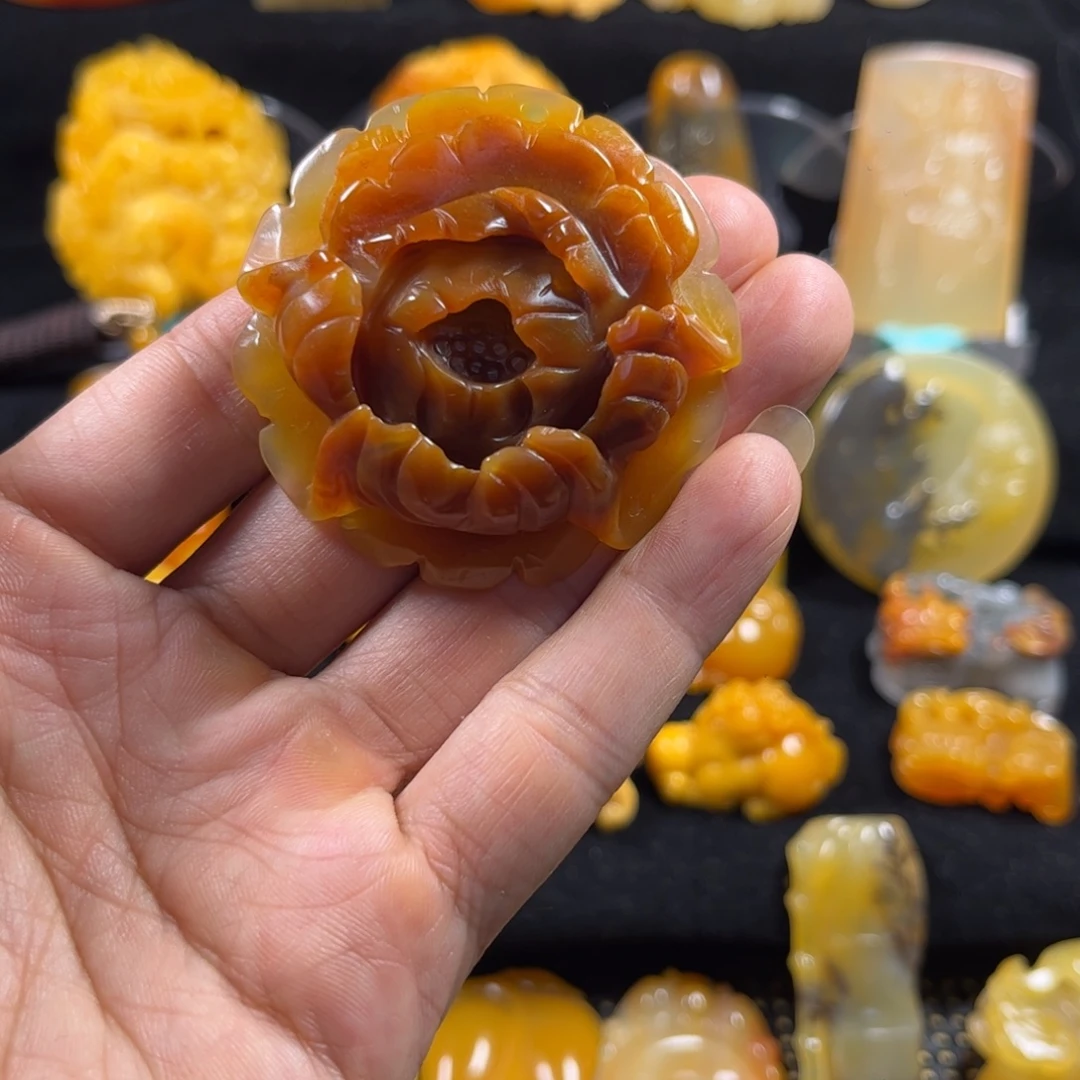 石英质玉（黄龙玉）未镶嵌貔貅