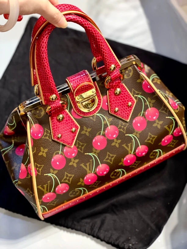 95新 LouisVuitton/路易威登 夏七中古/稀有皮樱桃蛙口/手提包