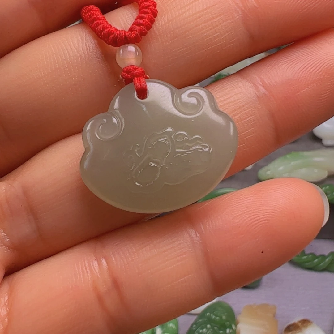 和田玉颈饰未镶嵌