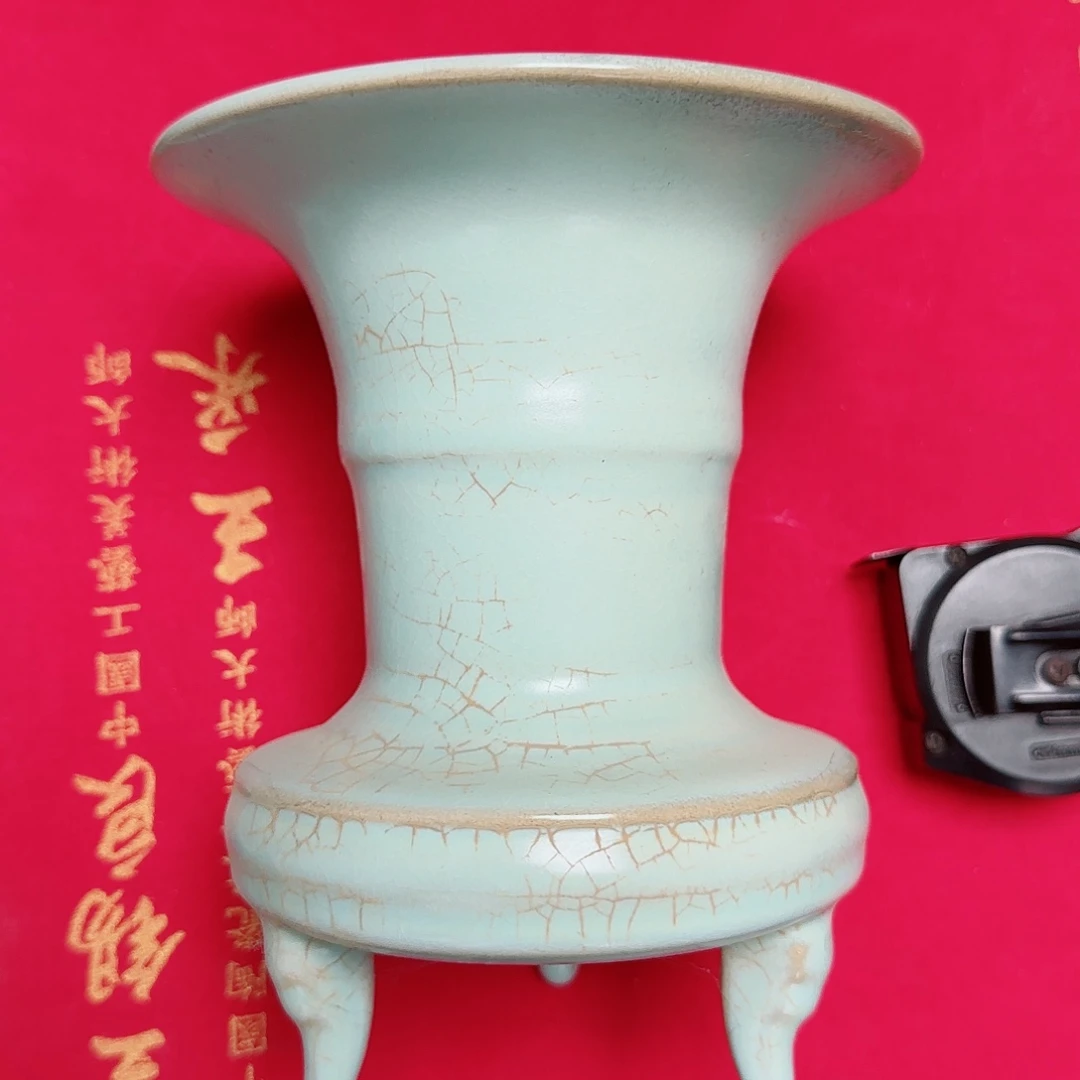 摆件瓷器的工艺技术水平较