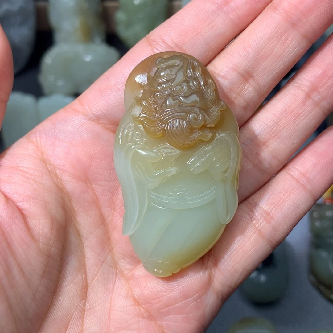 和田玉未镶嵌颈饰工***国