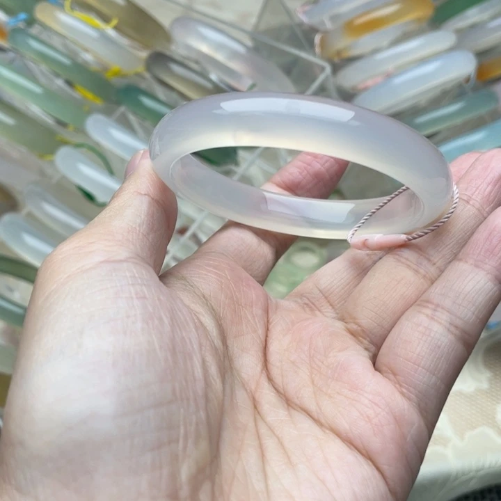 玛瑙/玉髓未镶嵌手镯54圈口