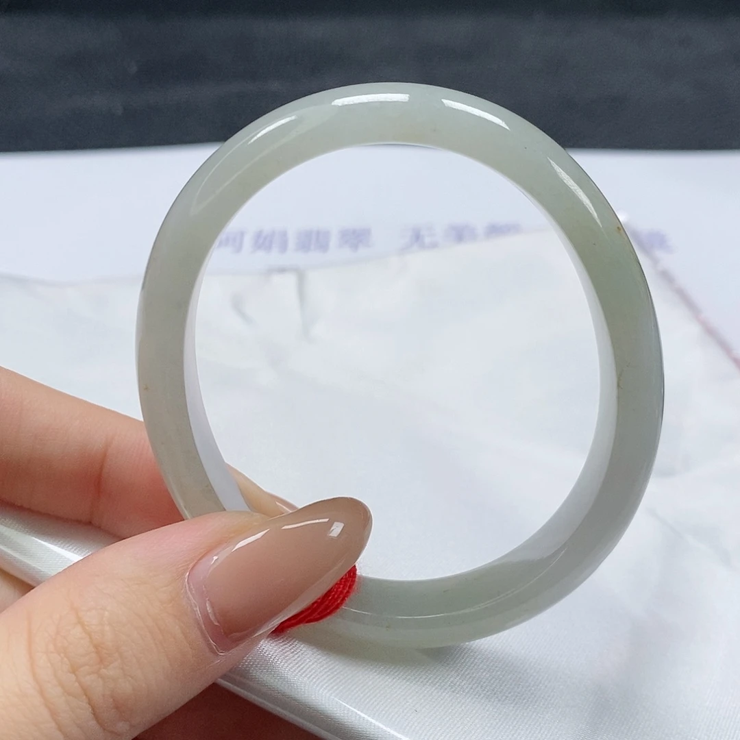 【闪购商品】翡翠手镯（贵妃镯）未镶嵌420号