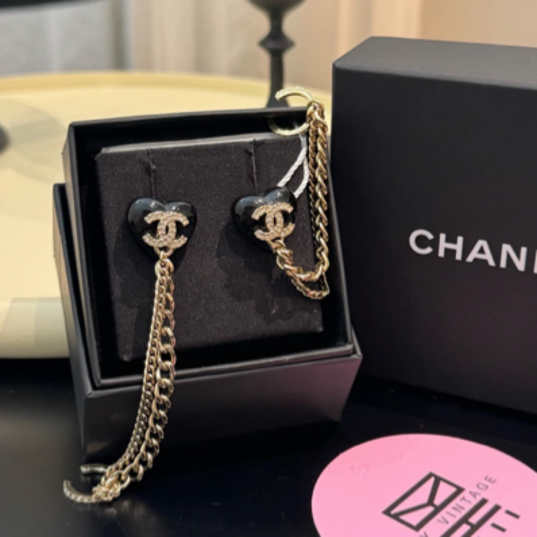 95新 Chanel/香奈儿 22B黑金爱心耳钉 12083233