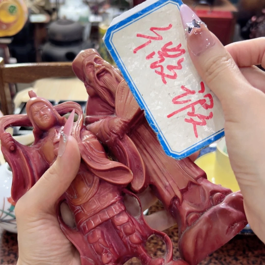 瓷片陶瓷和铝材料在一起