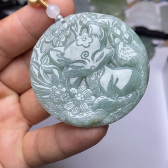 翡翠未镶嵌颈饰翡翠