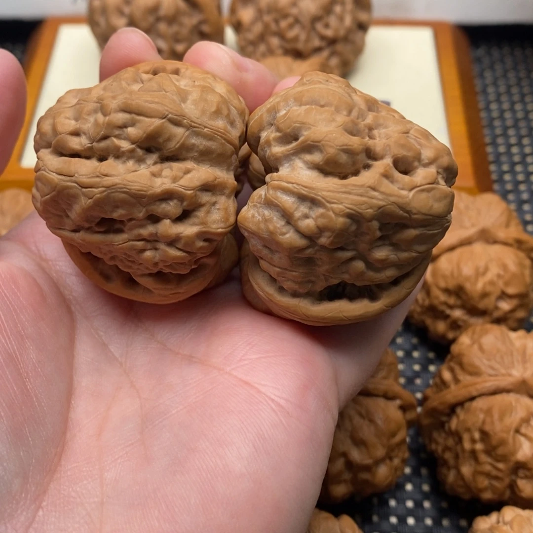 维***超文玩核桃边42左右