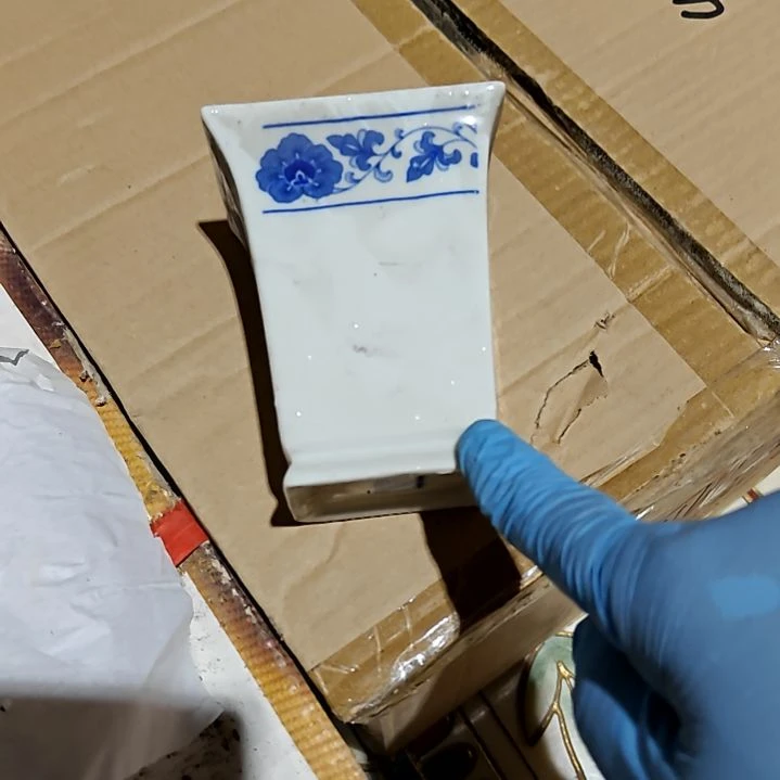 摆件陶瓷盘子碗啥都有