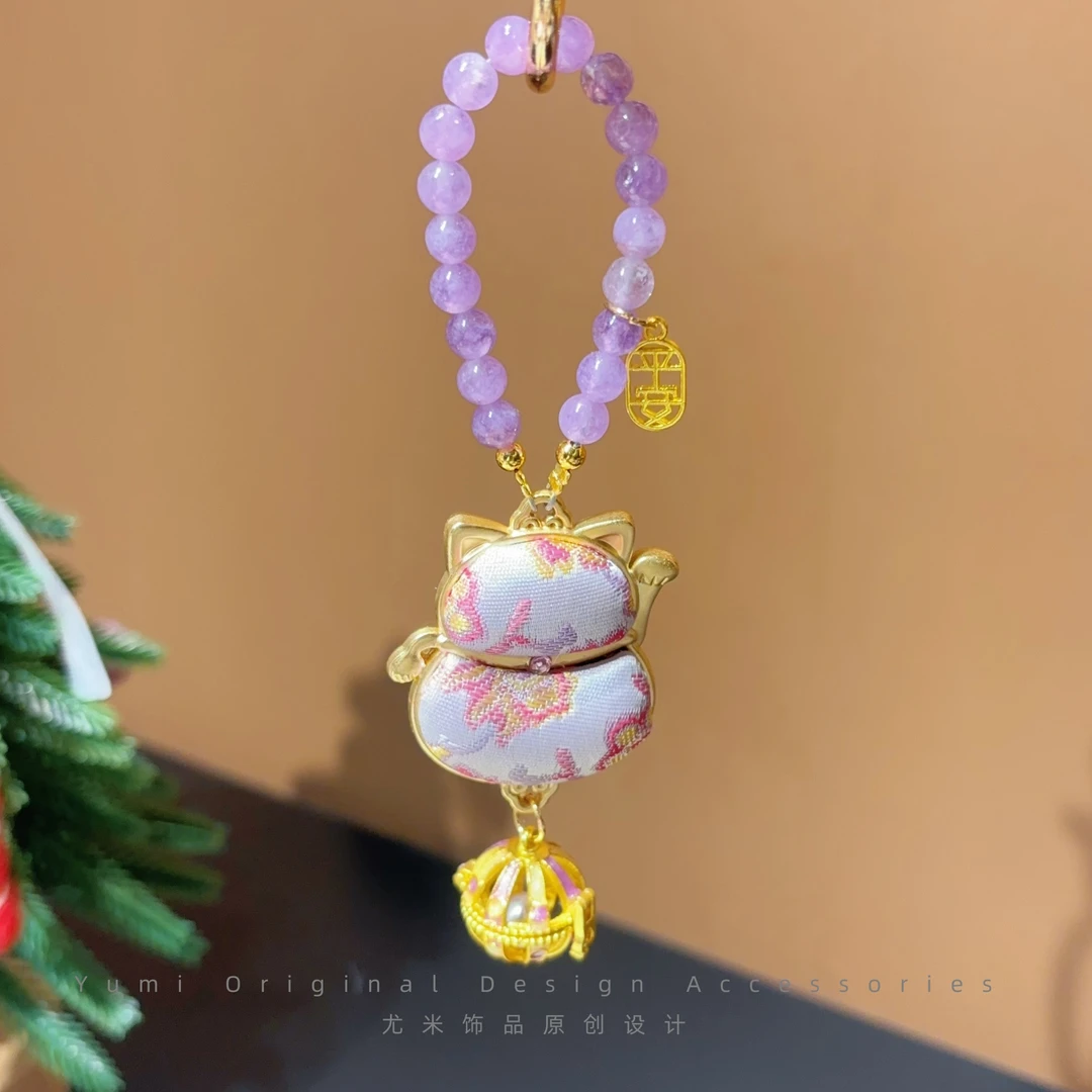 卡庭【设计师手作】新年爆改毛茸茸手机挂件绳链简约通勤搭配L3473