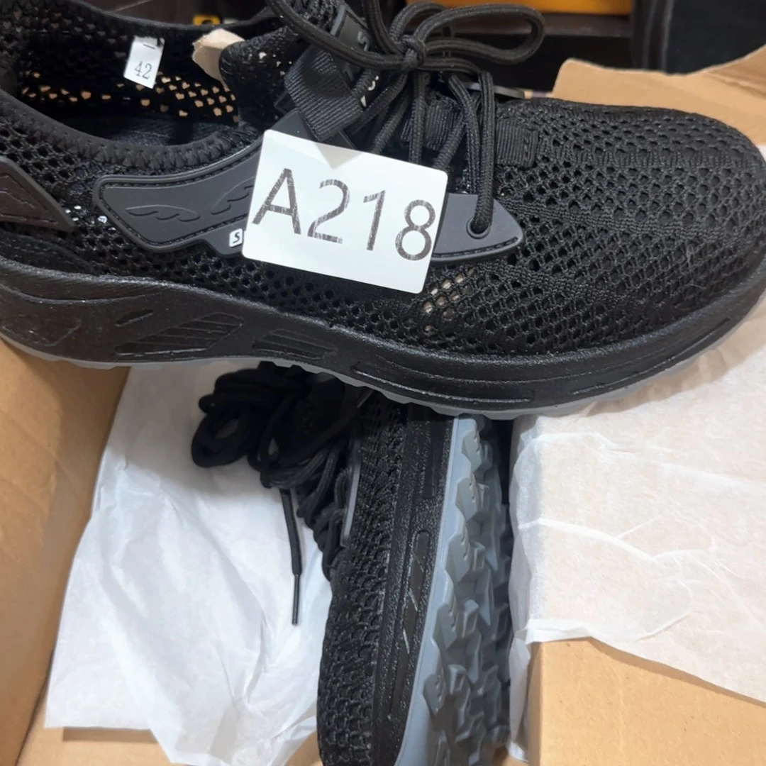 218。42码黑大网防砸防刺鞋底微瑕
