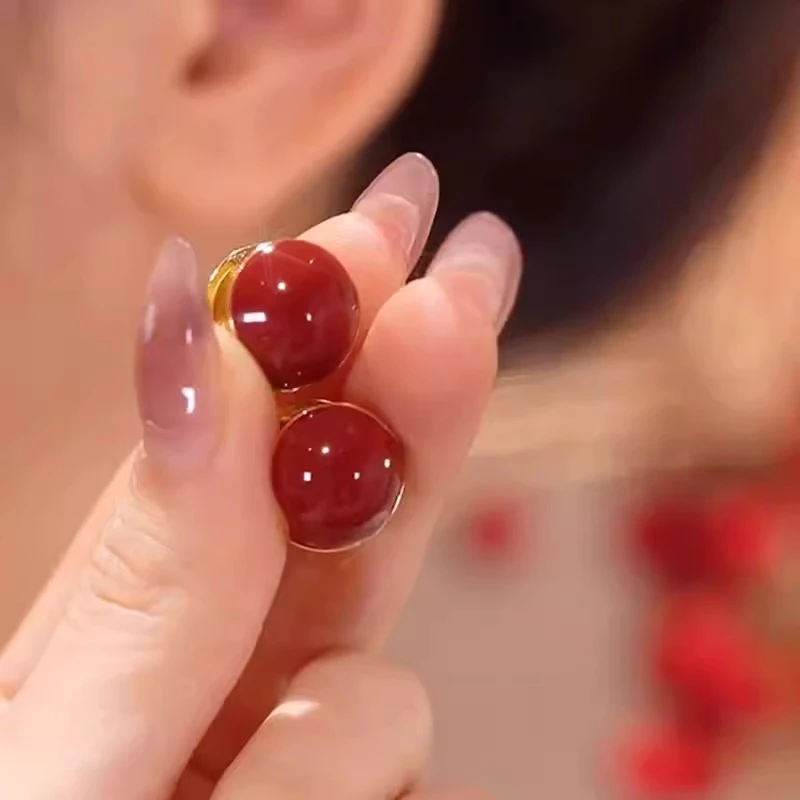 铜合金耳饰 红豆耳环小众独特耳扣秋冬气质红色耳钉女轻奢高级感