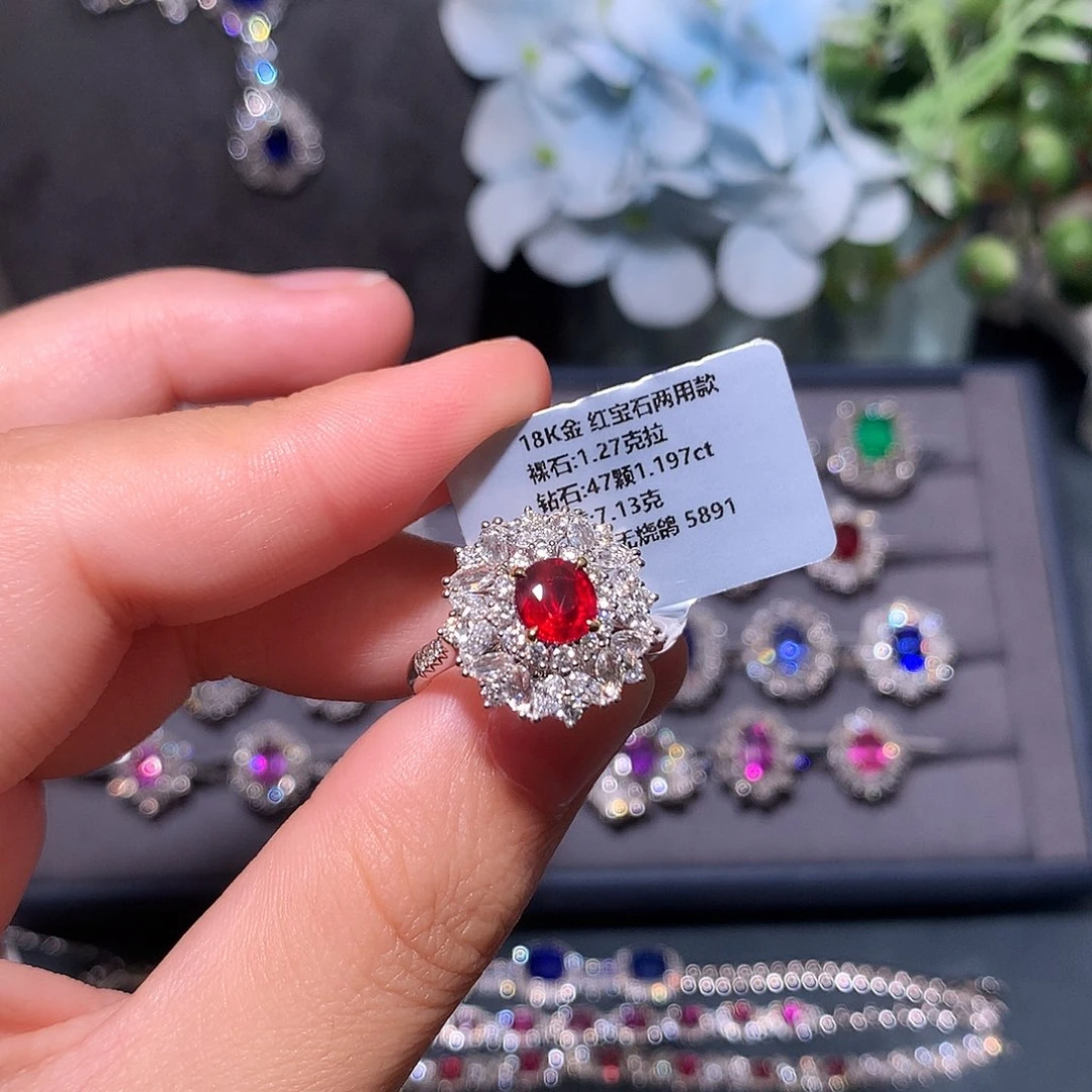 戒指18K金镶嵌红宝石