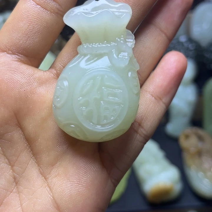 ༃***✰和田玉未镶嵌颈饰