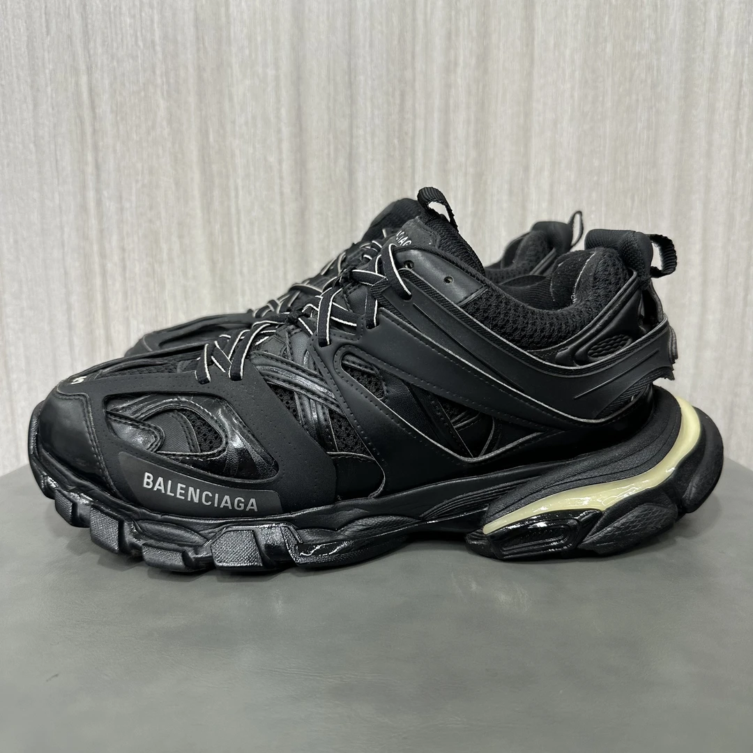 95新 Balenciaga/巴黎世家 42码 Track 1.0 黑色带灯 老爹鞋