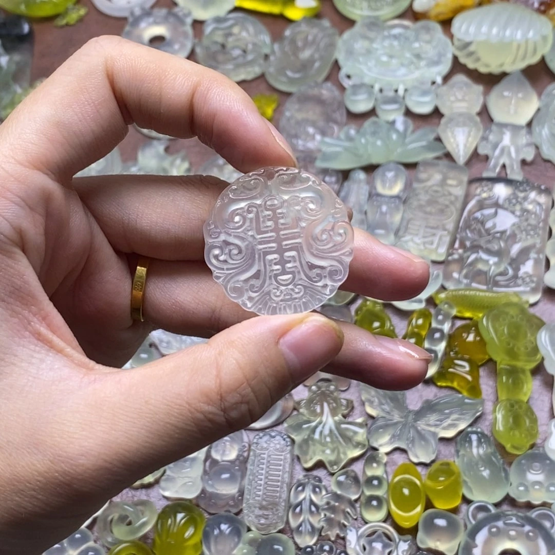 蛇纹石玉合金颈饰