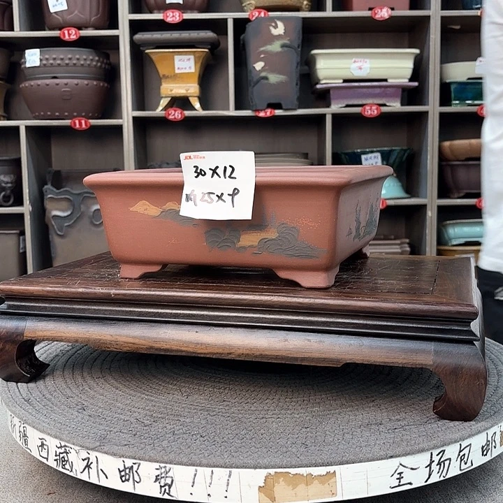 紫砂花盆紫砂的颜色很好看