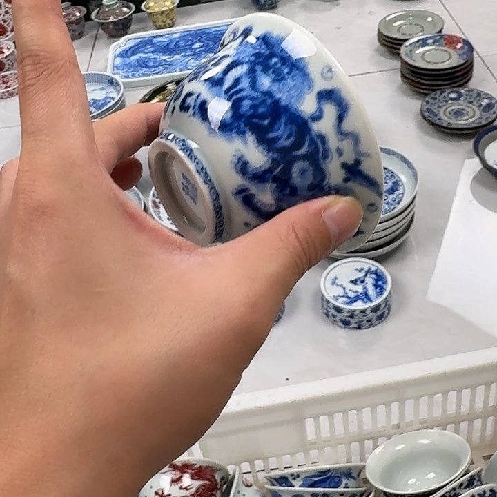 瓷片青花狮子大也压手杯景德镇