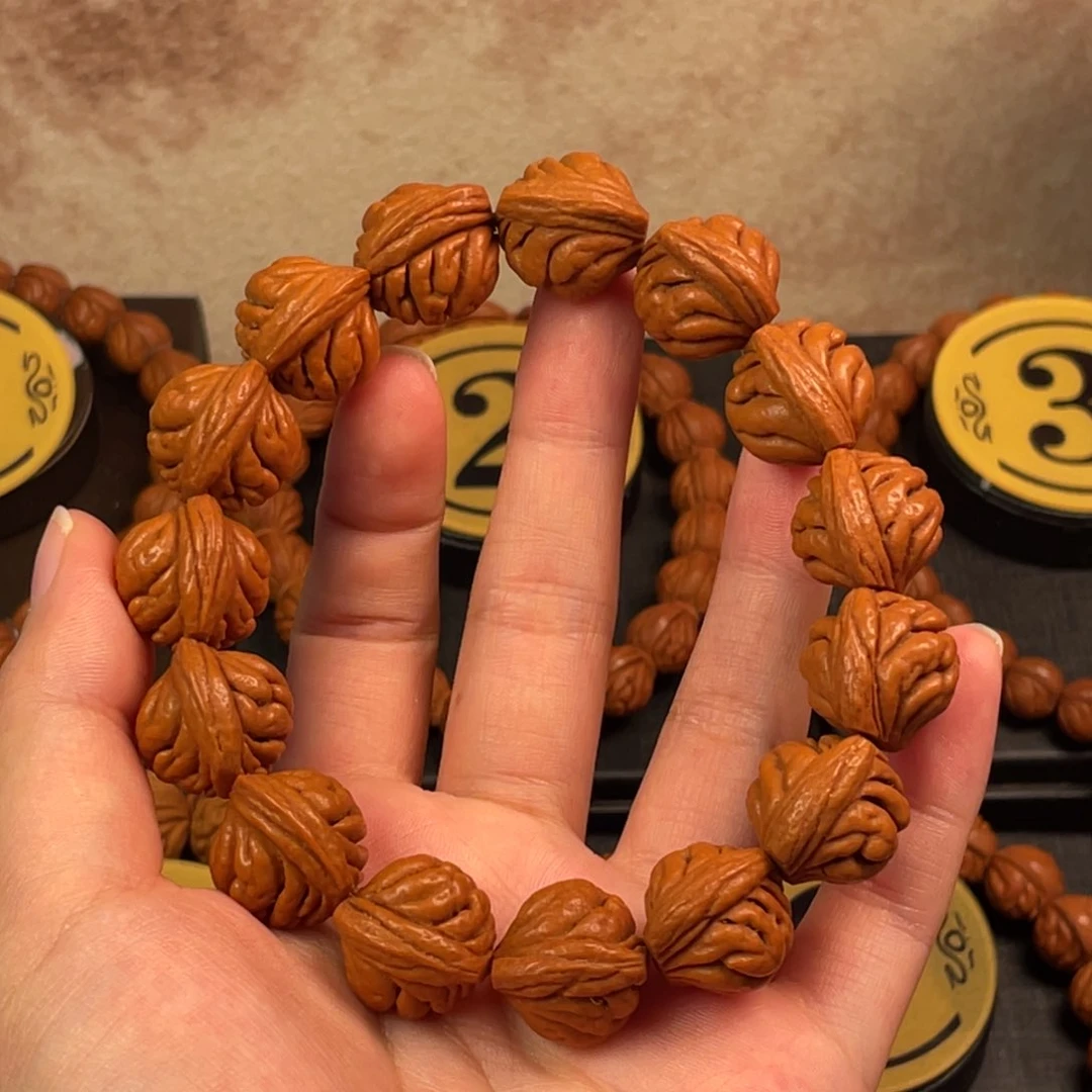 吊坠桃核豹子头17