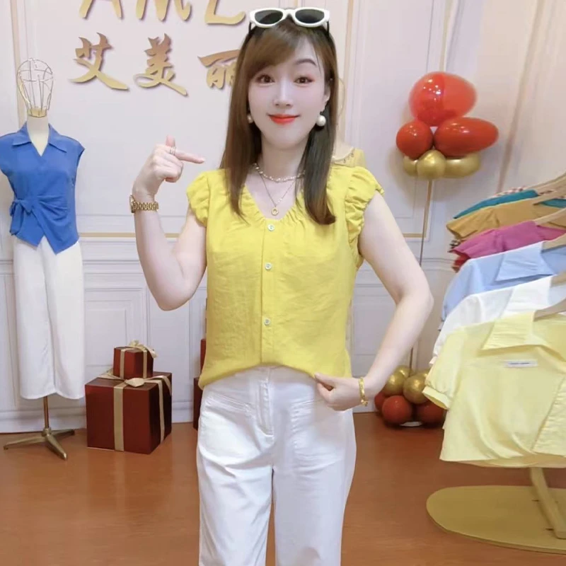 时尚设计感小飞袖衬衫女2025年夏季新款休闲气质显瘦v领百搭上衣