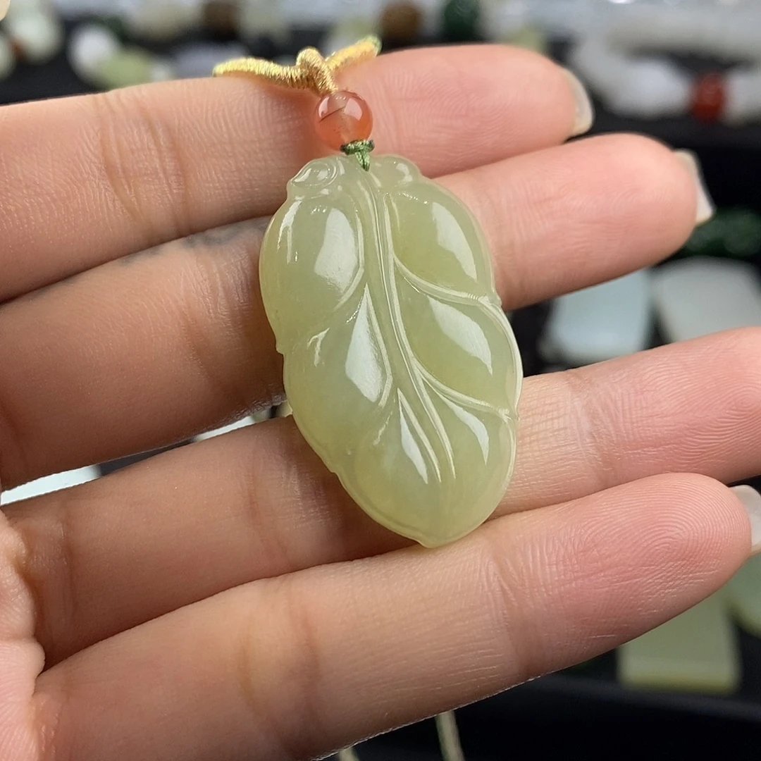 和田玉未镶嵌颈饰卡36