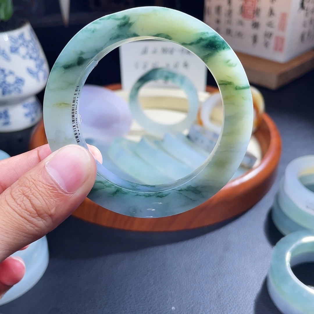 未镶嵌手镯定制翡翠