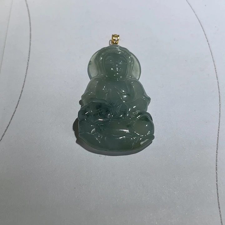 刘***茗翡翠18K金镶嵌颈饰