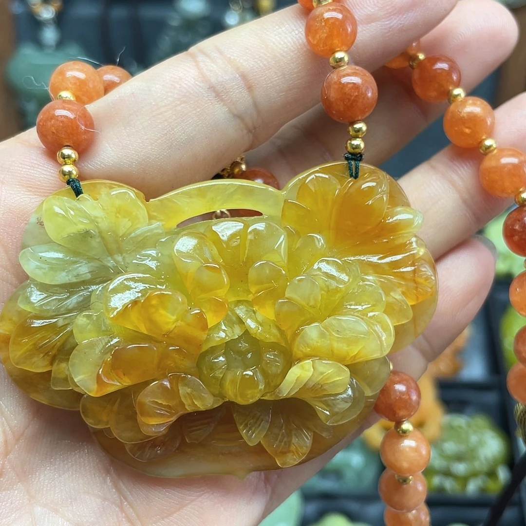 蛇纹石玉未镶嵌颈饰