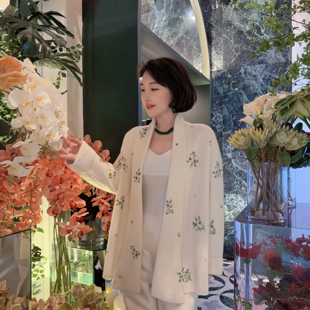 Betty Bairn【为云簪花】高端系列重工钉珠山羊绒外套24B-BW7309