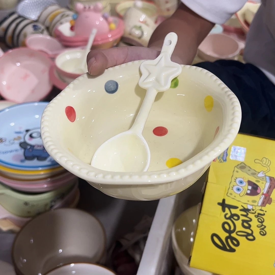 瓷片彩色波点6寸碗送勺子