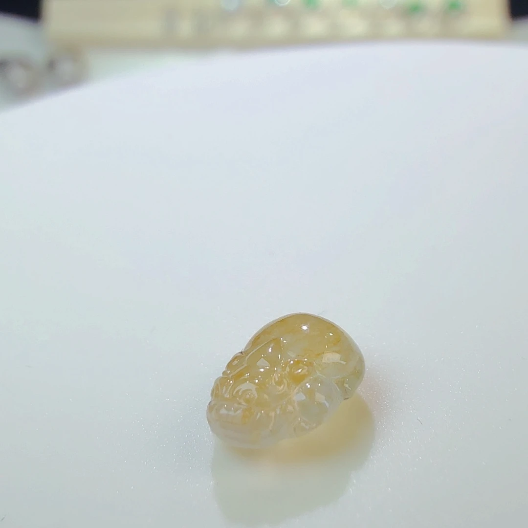 翡翠裸石冰黄翡皮裘