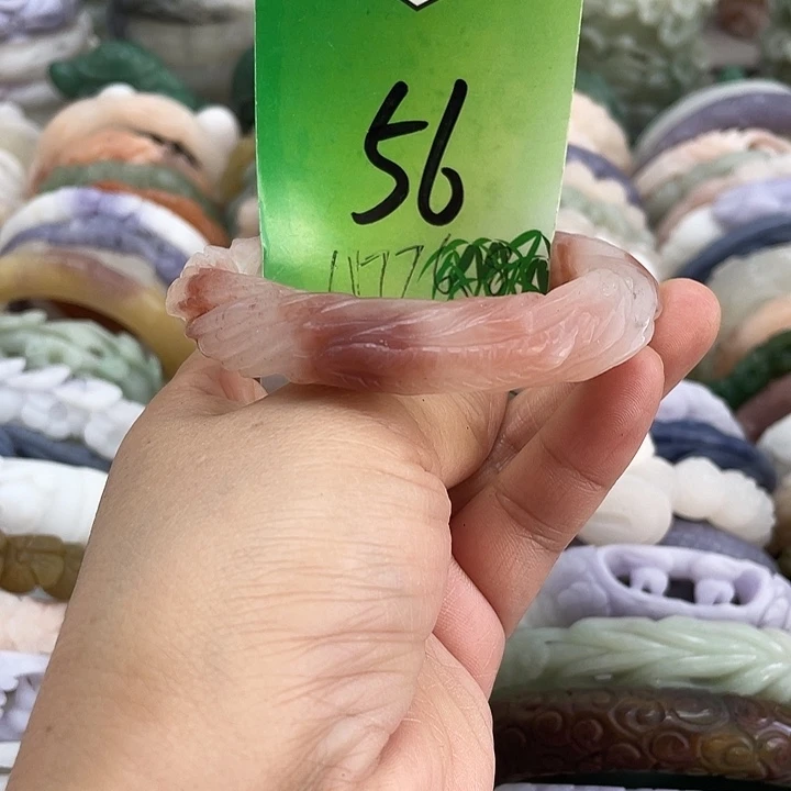 未镶嵌手镯石英岩玉