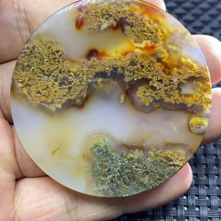 用***2玛瑙/玉髓未镶嵌颈饰