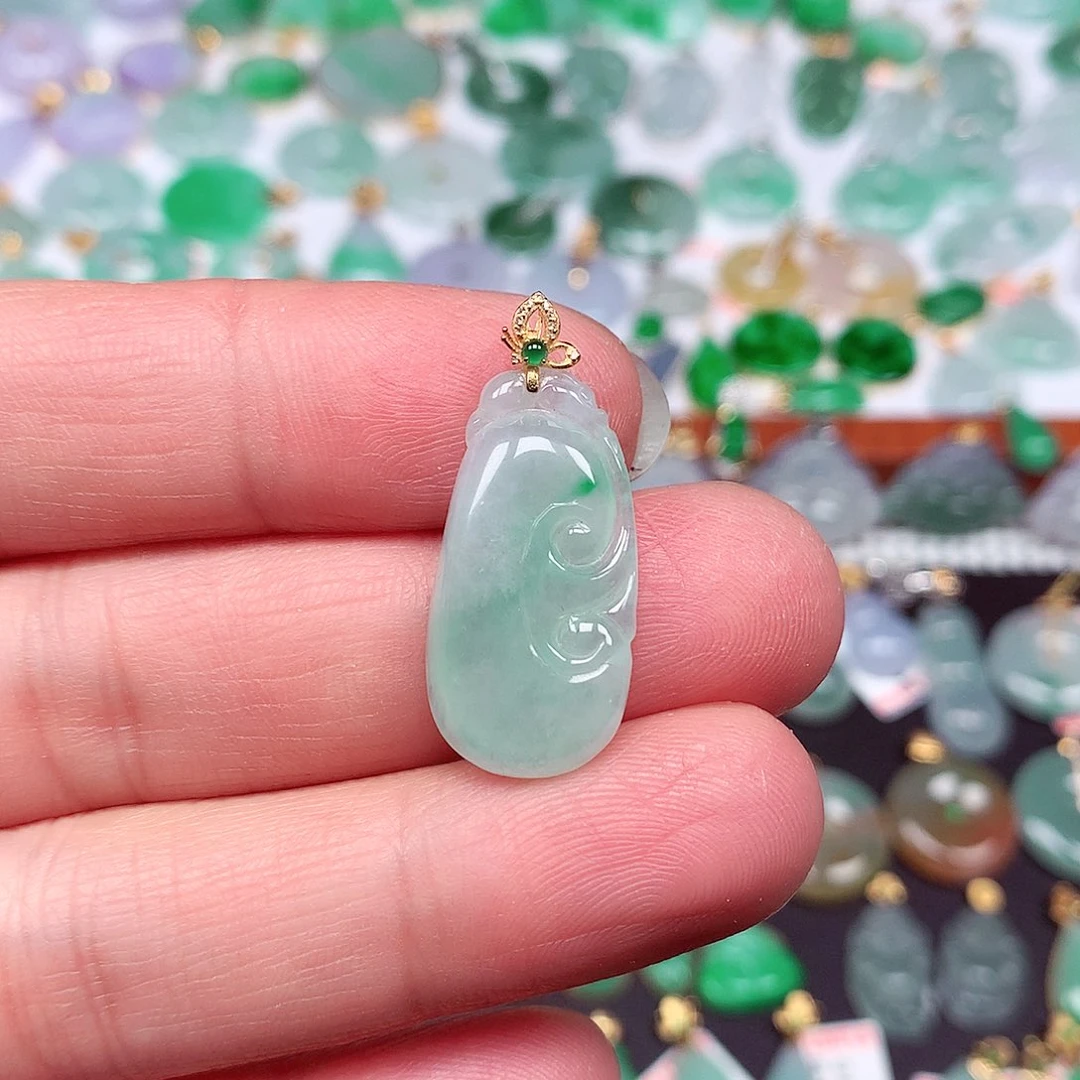 翡翠颈饰18K金镶嵌天然翡翠A货