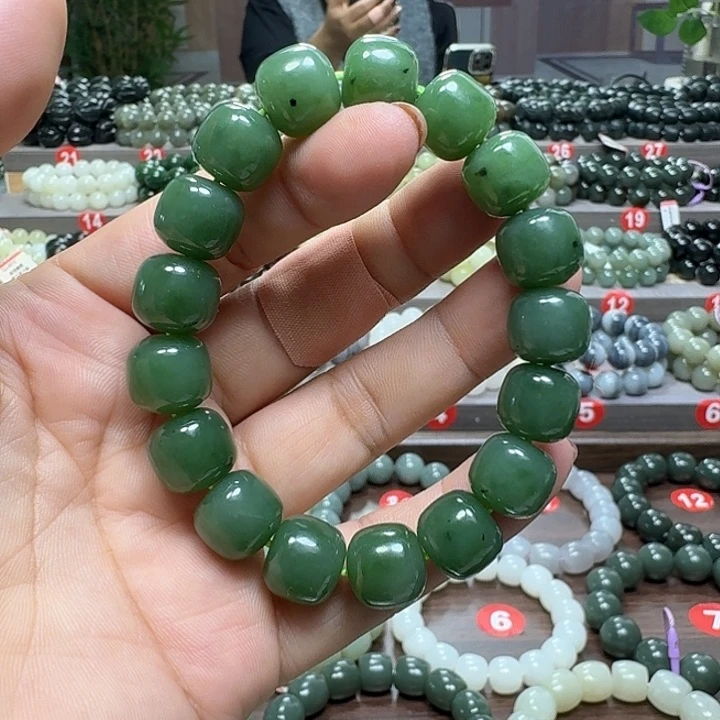 未镶嵌手链和田玉(碧玉)老型卡13
