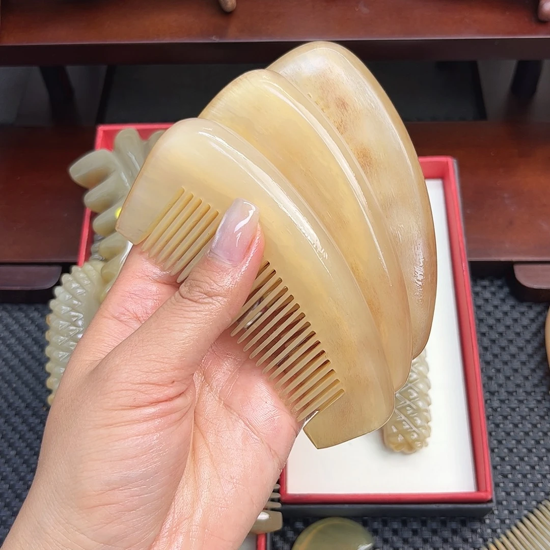 手工制作纯牛角梳子