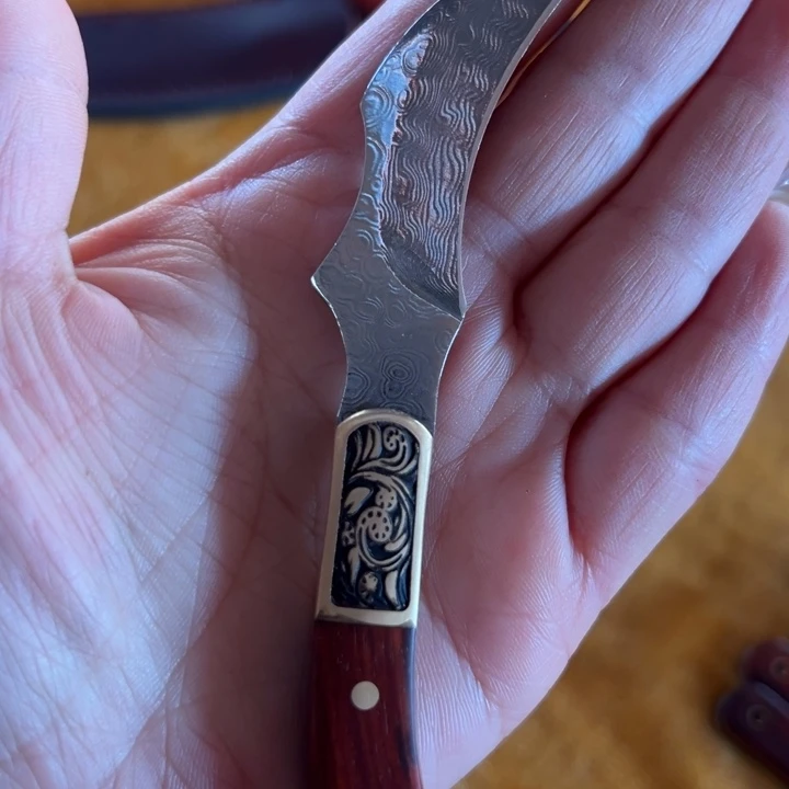 中国红木城大集闪电购文玩小件