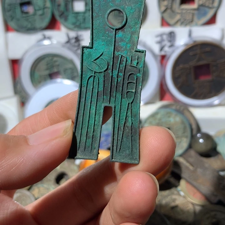 铜诺*现代工艺品钱钱