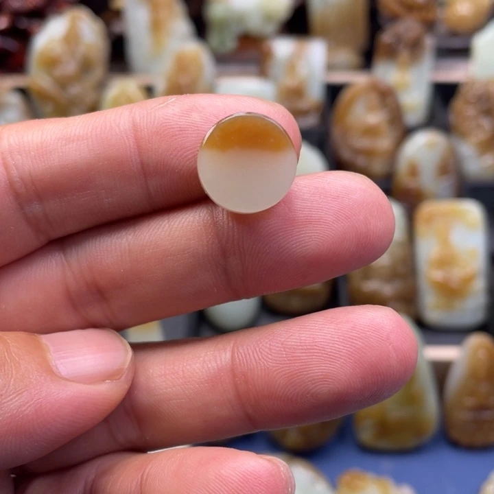 颈饰未镶嵌和田玉